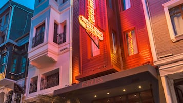 المنشأة من الخارج