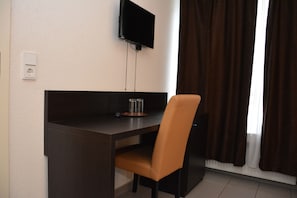 Chambre Standard Double ou avec lits jumeaux | Coffres-forts dans les chambres, bureau, chambres insonorisées