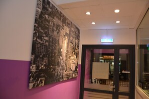 Interior entrance - Mosel Hotel Frankfurt (Frankfurt)