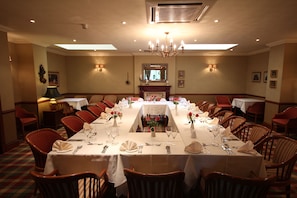 2 Restaurants, Frühstück, Mittagessen, Abendessen, britische Küche
