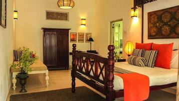 Suite | 1 bedroom, Egyptian cotton sheets, premium bedding, in-room safe