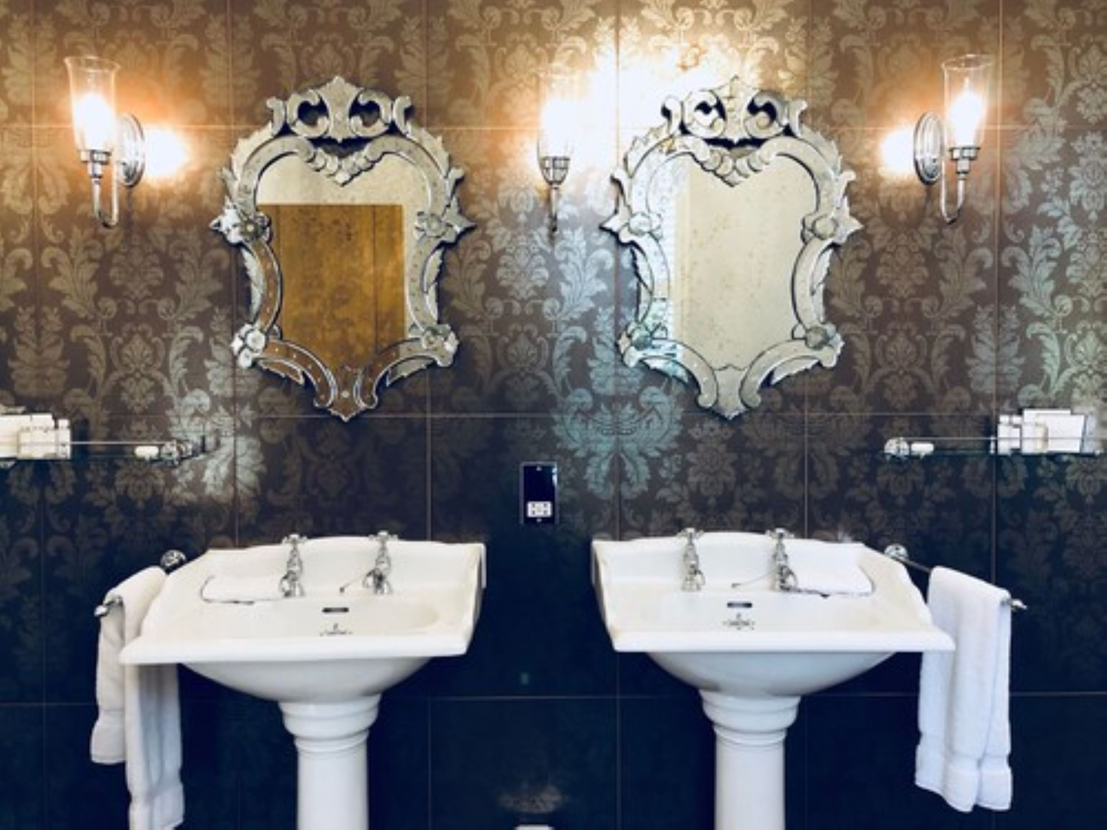 Photo - La Haule Manor