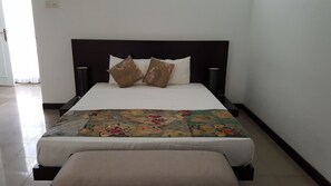 Deluxe-Apartment, 1 Schlafzimmer | 1 Schlafzimmer, Schreibtisch, Bügeleisen/Bügelbrett, Zustellbetten