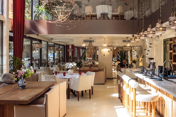 Breakfast, lunch, dinner served; Eastern European cuisine