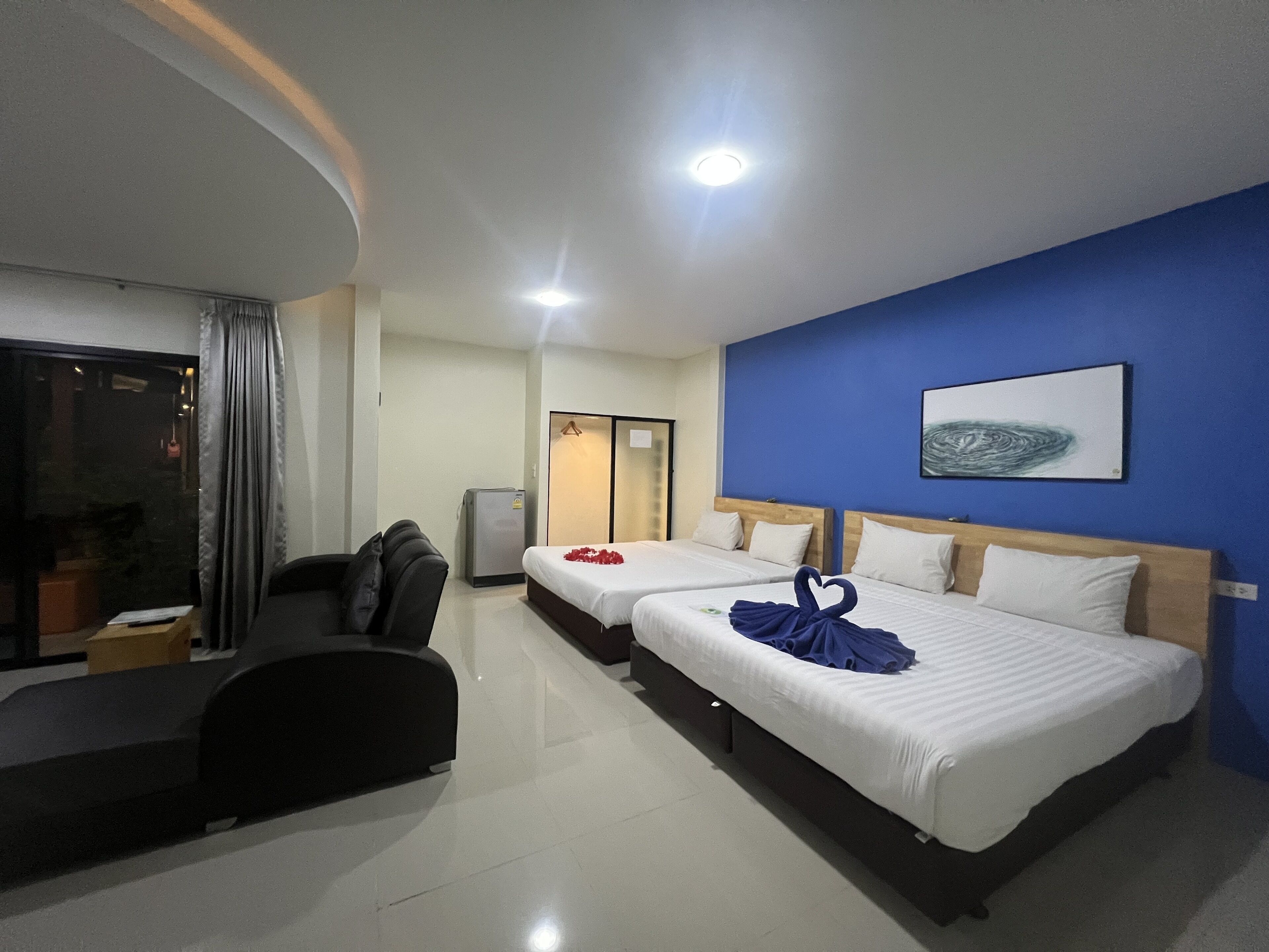 Family Room | Íróasztal és ingyenes wifi