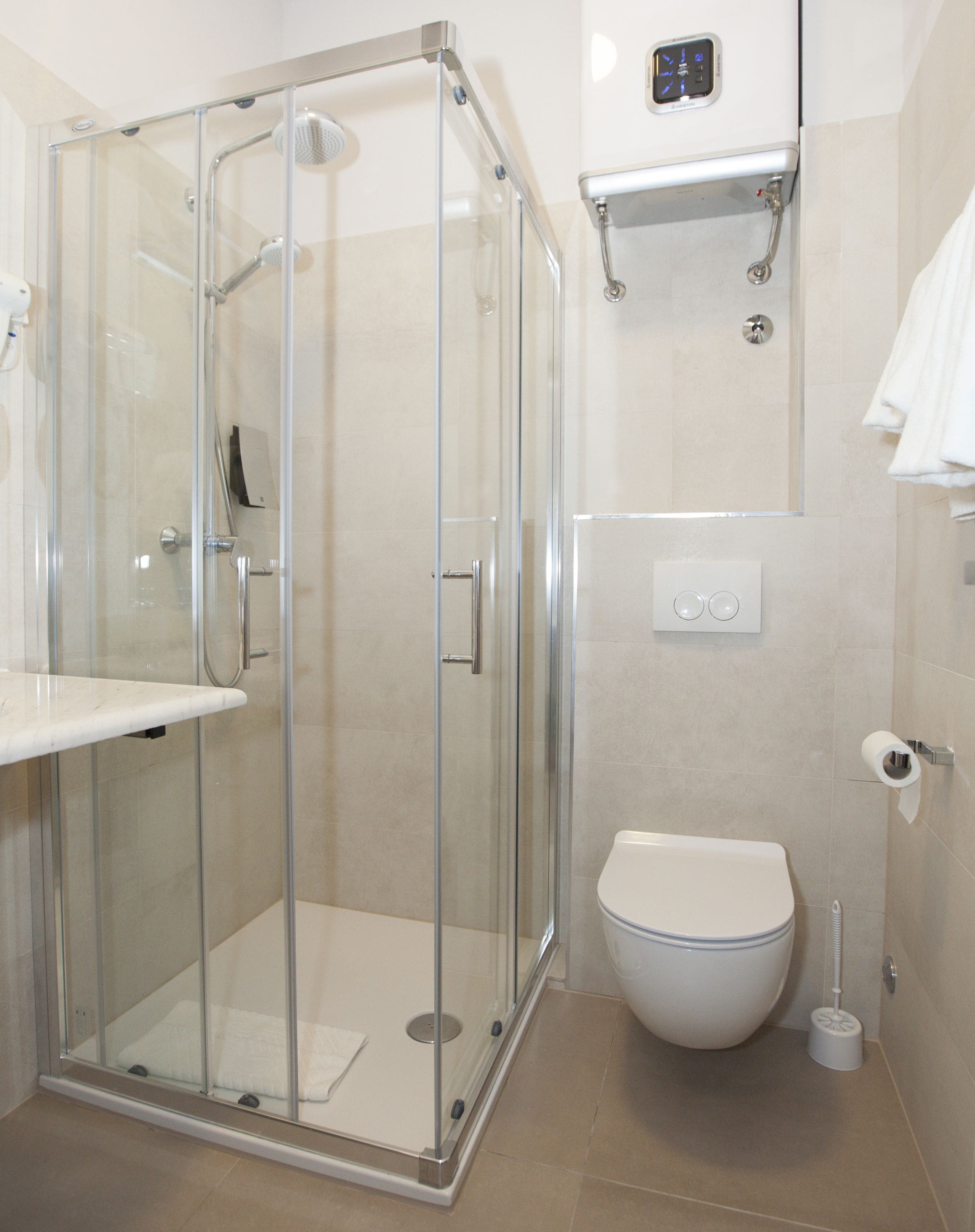 Foto - Tifani Luxury Rooms 2