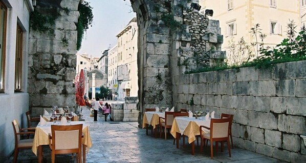 Breakfast area - Tifani Luxury Rooms (Split)