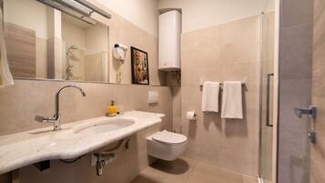 Triple Room | Bathroom | Shower, towels