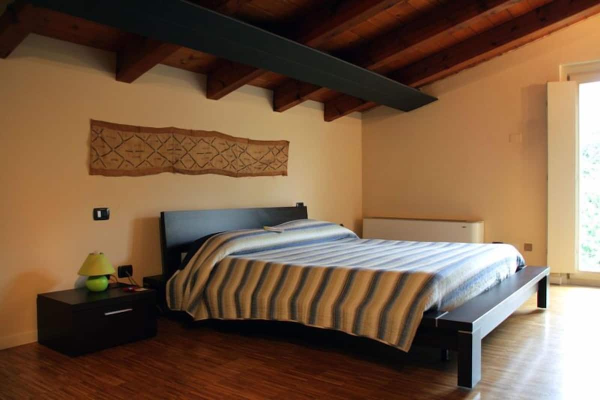 Desk, blackout curtains, free cots/infant beds, rollaway beds