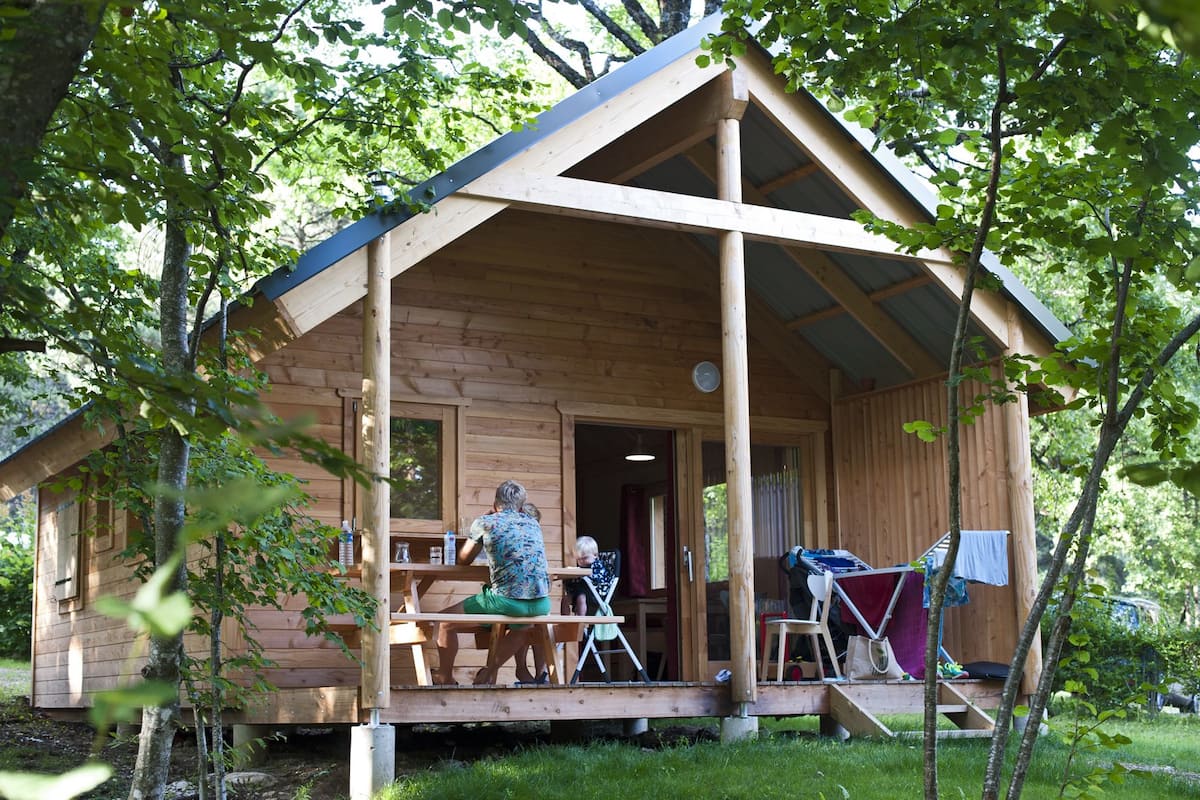 Chalet, 2 slaapkamers | 2 slaapkamers, verduisterende gordijnen, gratis wifi, beddengoed