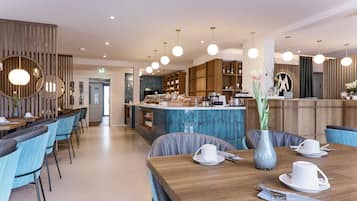 Daily buffet breakfast (EUR 20.50 per person)