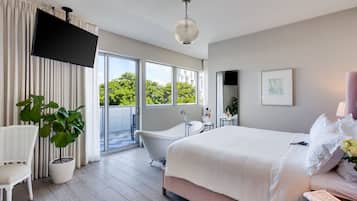 Suite, 1 Bedroom, Balcony | 1 bedroom, Egyptian cotton sheets, premium bedding, down duvets