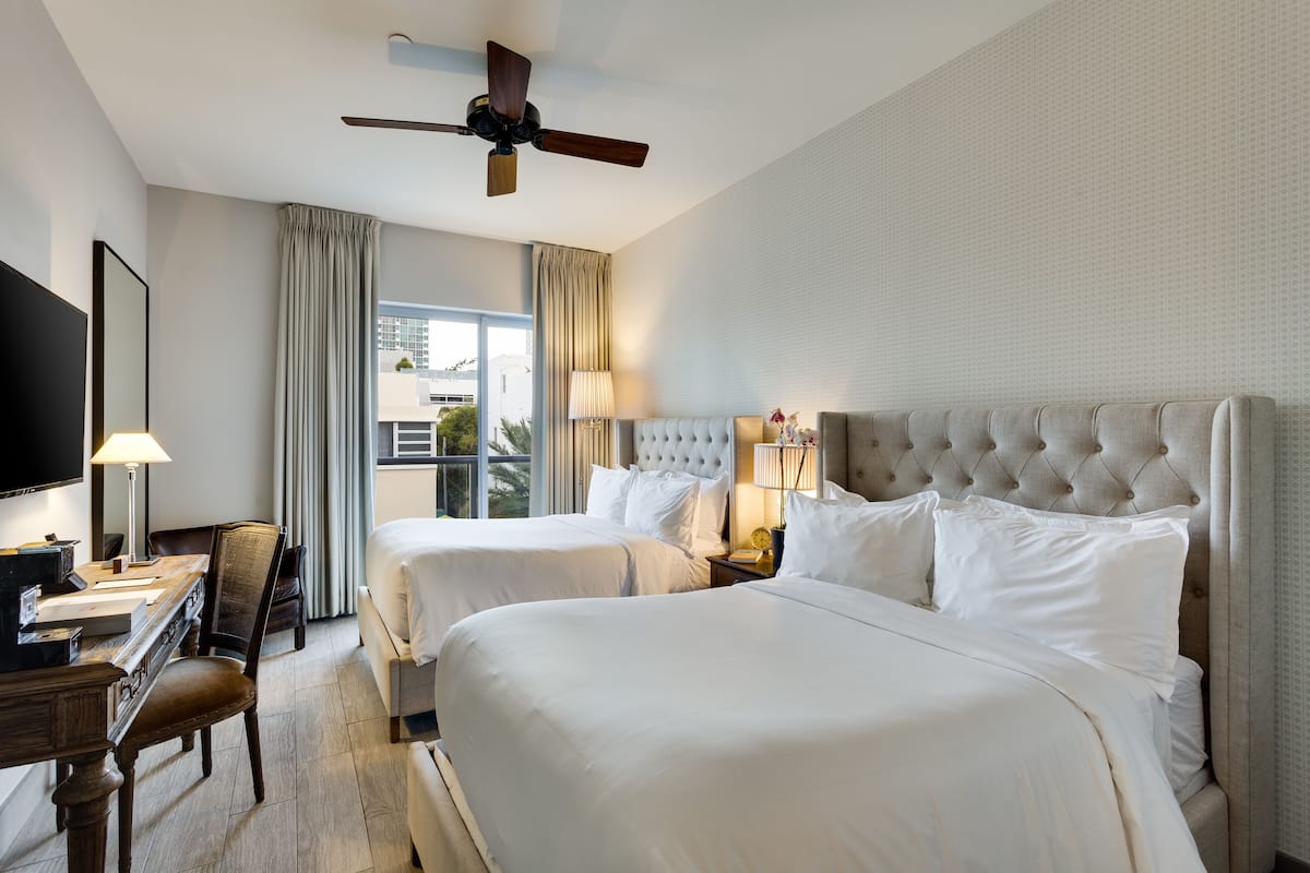 Juliette, 2 Double Beds, Balcony, Pool View