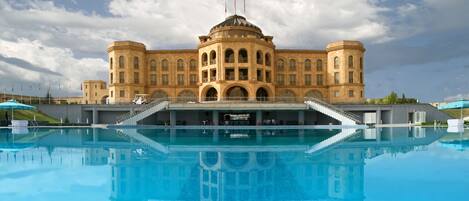 Outdoor pool, pool umbrellas