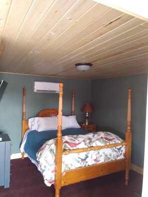 Deluxe Room, 1 Queen Bed