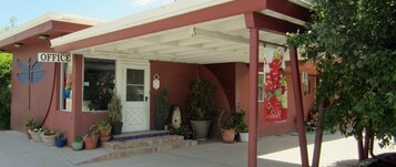 Fachada del alojamiento