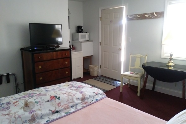 1 bedroom, desk, laptop workspace, iron/ironing board