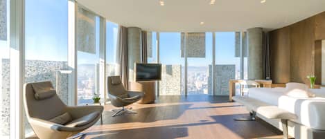 Minibar, Zimmersafe, Schreibtisch, schallisolierte Zimmer