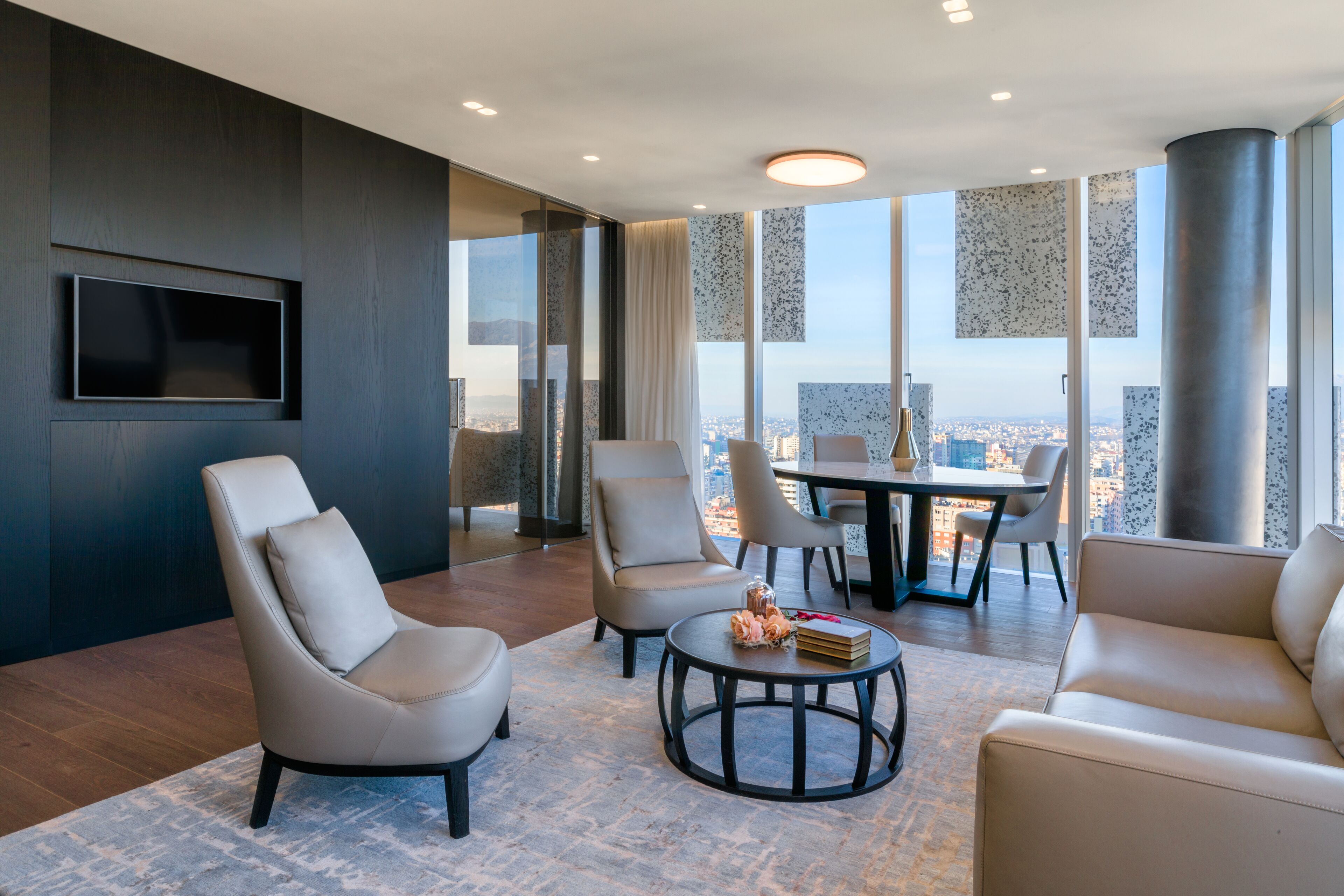 Suíte executiva, 1 quarto, vista para a cidade, na torre | Frigobar, cofres nos quartos, escrivaninha, quartos à prova de som