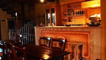 Bar (in der Unterkunft)