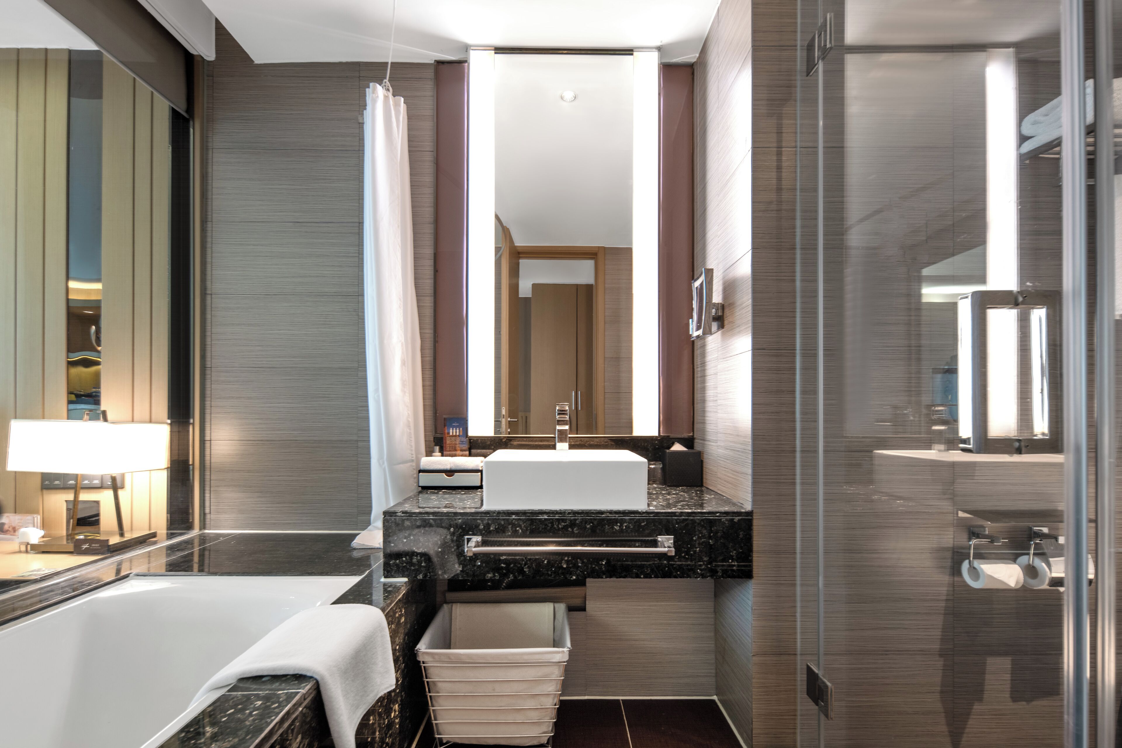 executive king room | bathroom | free toiletries, hair dryer, bathrobes, slippers