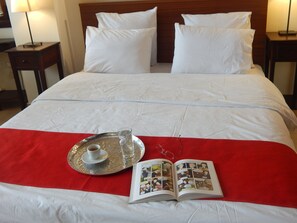 Studio, Balcony | Egyptian cotton sheets, premium bedding, pillowtop beds - Kripis Studios Thessaloniki (Thessaloniki)