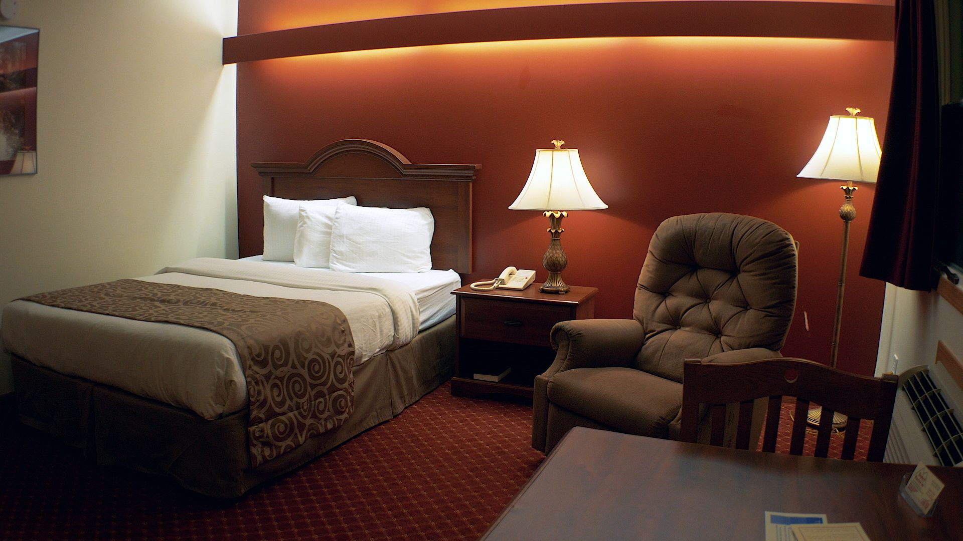 classic room, 1 queen bed | desk, soundproofing, free wifi, bed sheets