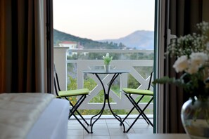 Chambres insonorisées, fer et planche à repasser