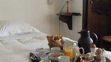 Literie de qualité supérieure, coffres-forts dans les chambres, bureau