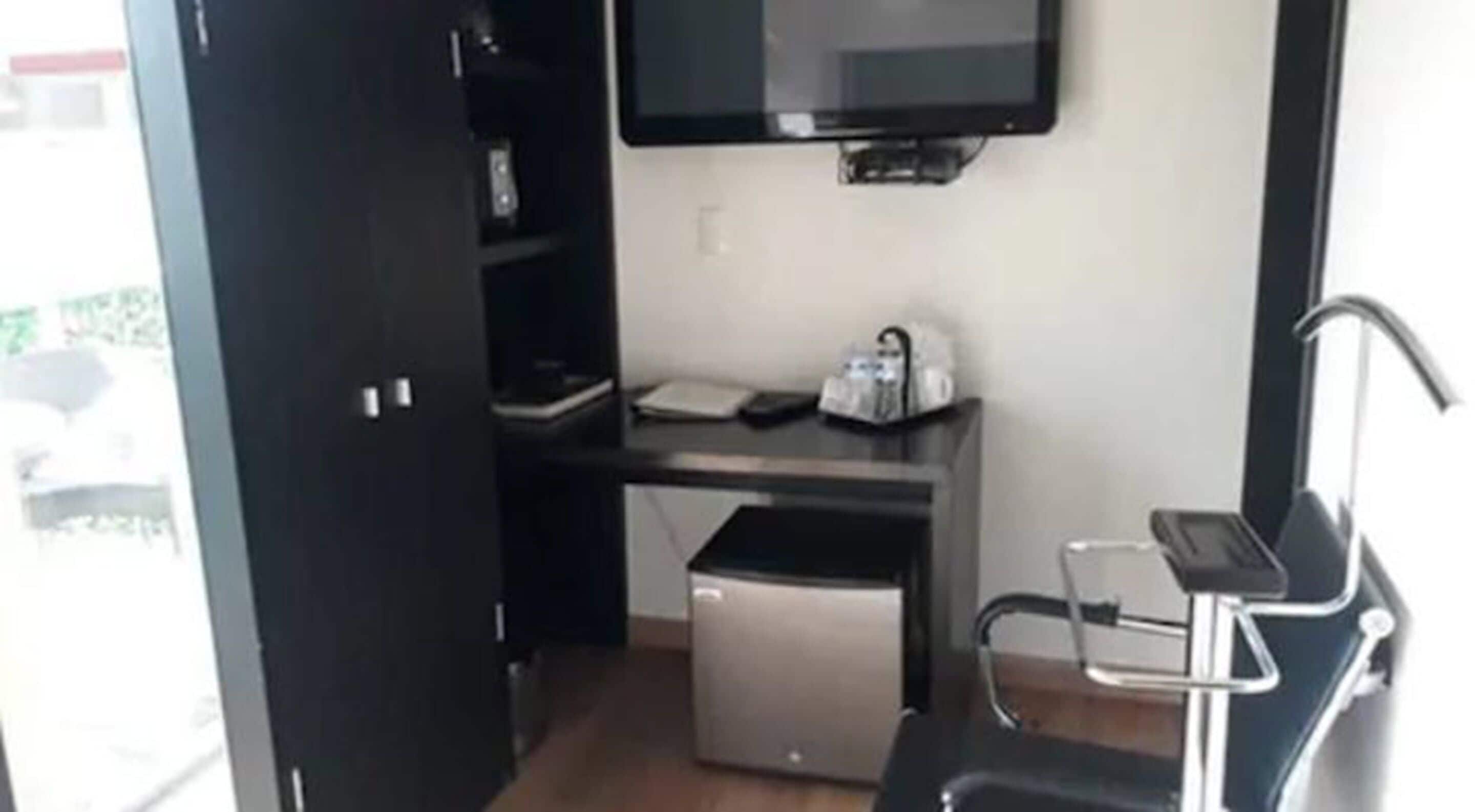 standard room | room amenity