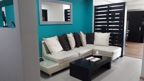 Superior Apartment, 2 Double Beds | Living room