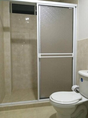 Shower, hair dryer - Caribbean Island Hotel Piso 2 (San Andrés)