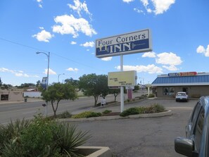 Exterior - Four Corners Inn (Blanding)