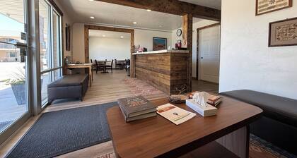 Four Corners Inn