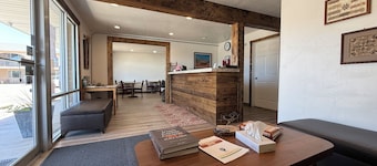 Four Corners Inn