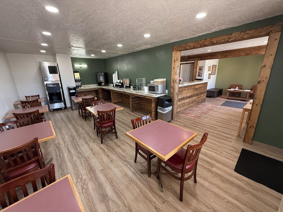Free daily continental breakfast