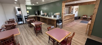 Four Corners Inn