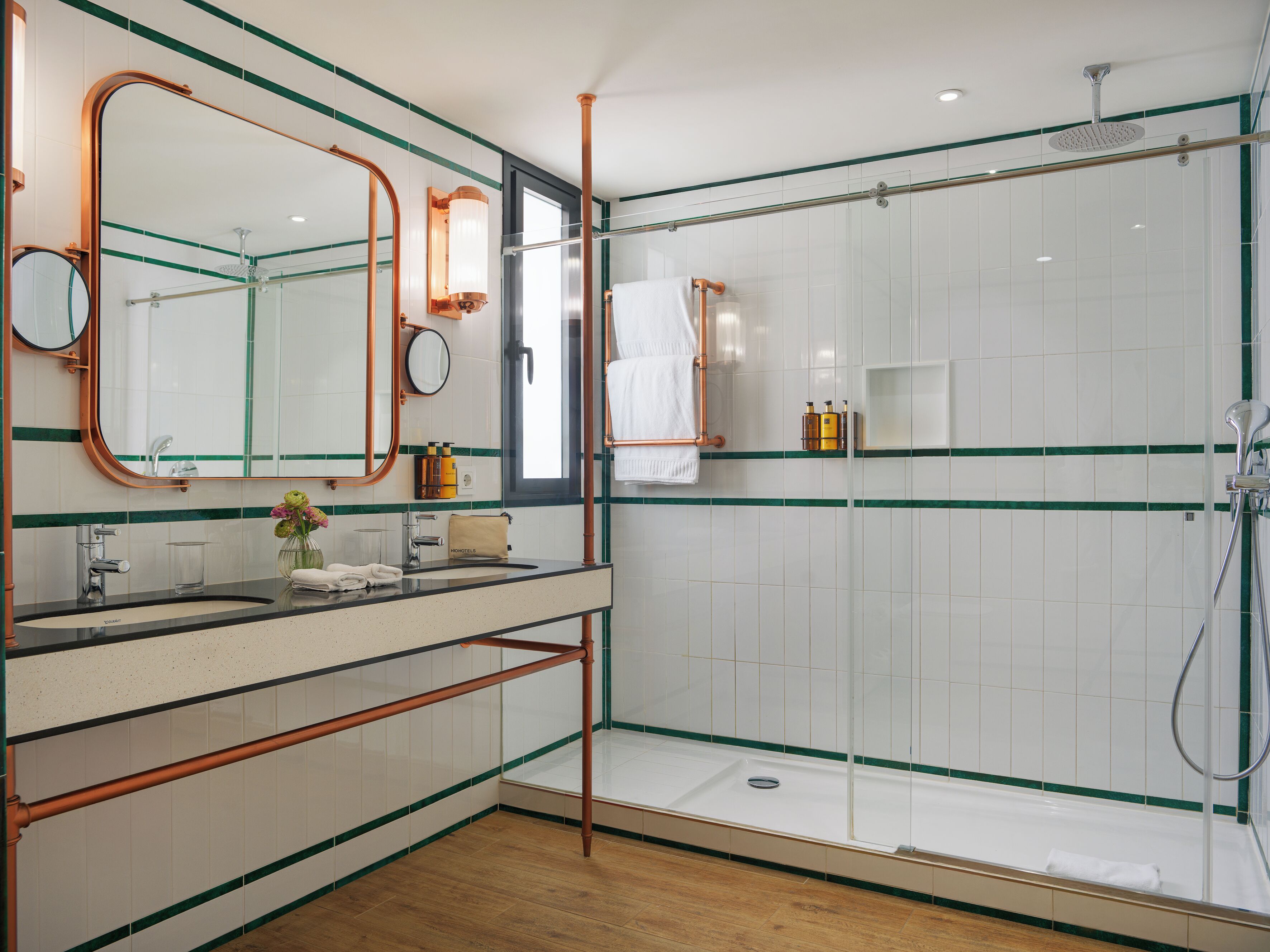 Foto - H10 Cubik 4* Sup