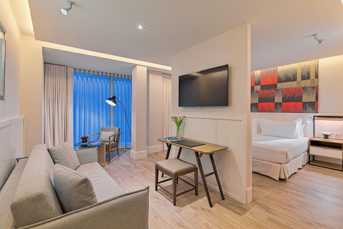 Ropa de cama hipoalergénica, edredón, camas con pillow-top y minibar