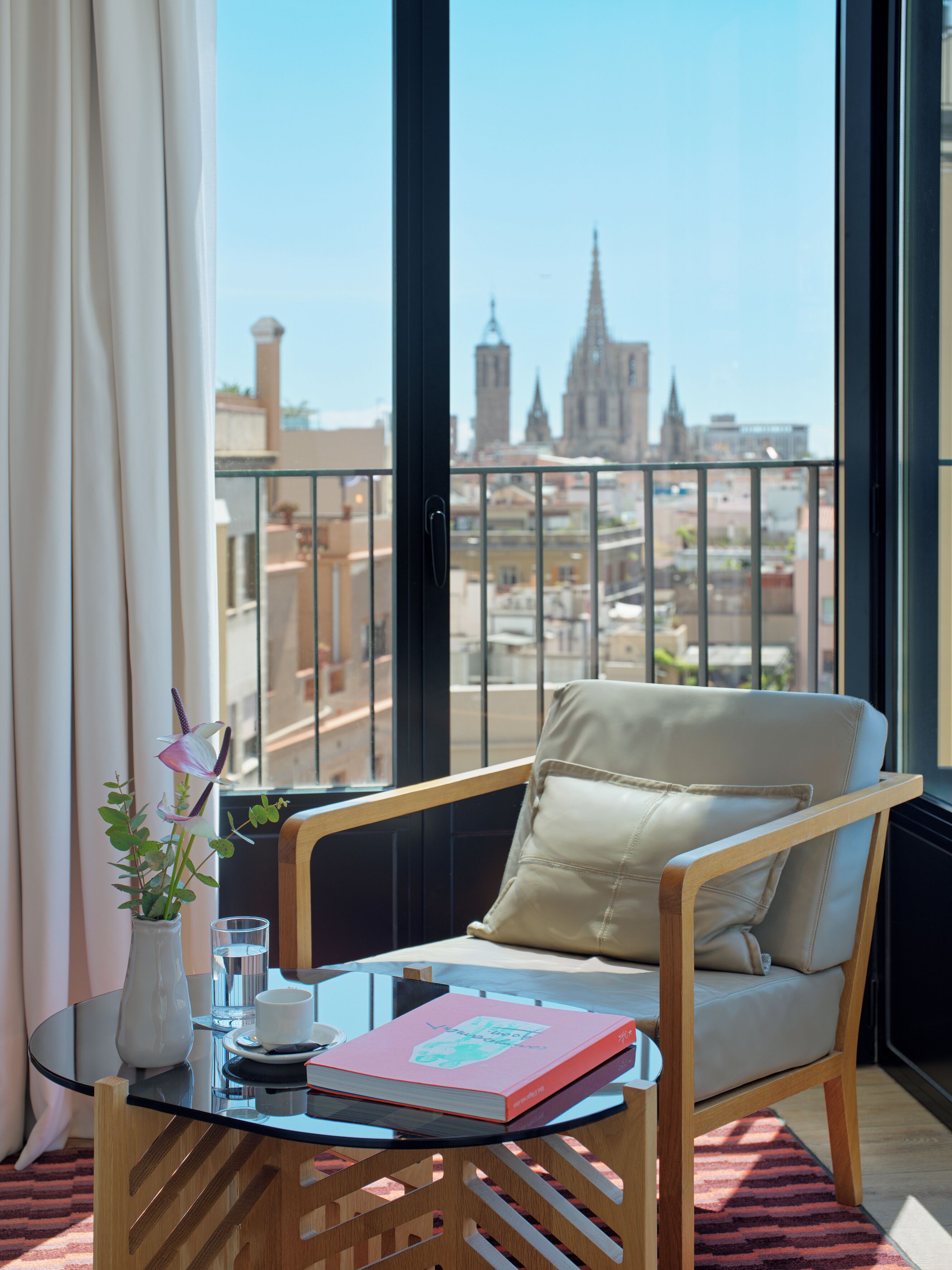 hypo-allergenic bedding, down duvets, pillow-top beds, minibar