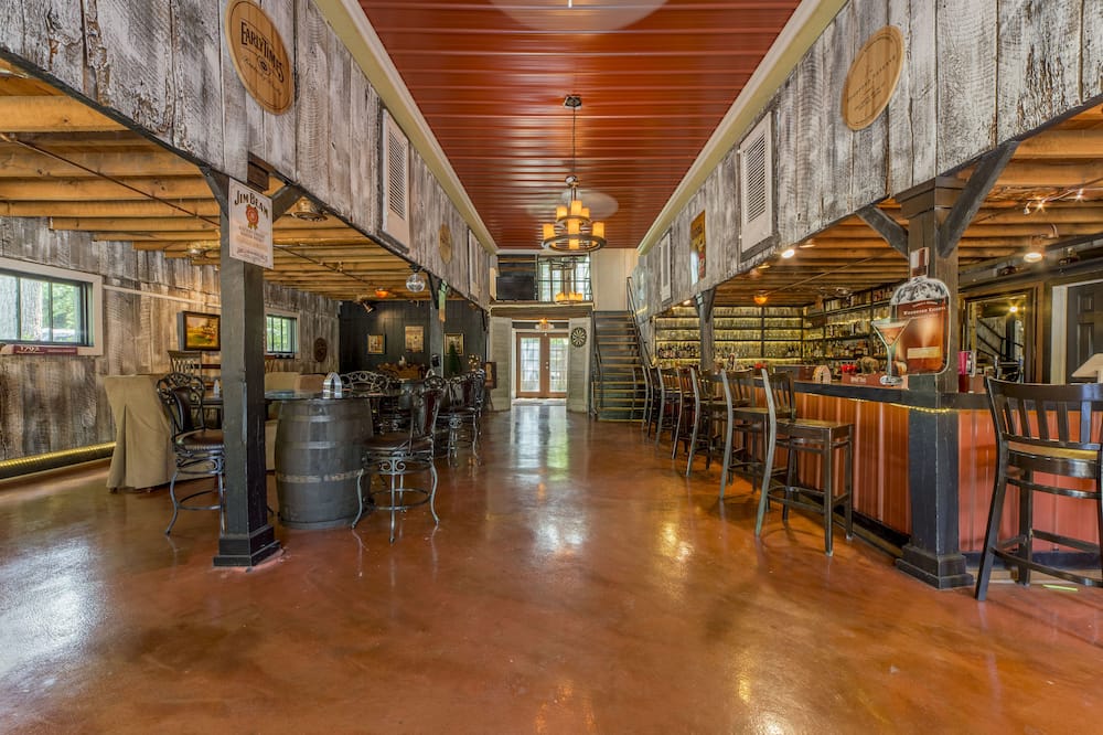 Bourbon Manor B&B