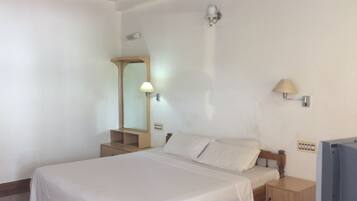 Standard Double Room | Premium bedding, desk, rollaway beds, free WiFi