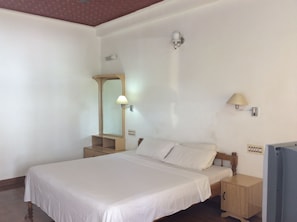 Standard Double Room | Premium bedding, desk, rollaway beds, free WiFi