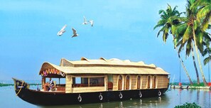 Exterior - Dubai Hotel Kumarakom (Kottayam)