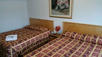 Double Room, 2 Double Beds | Free WiFi