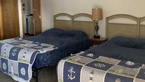 Room - Long Valley Motel (Donnelly)