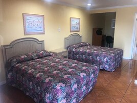 Double Room, 2 Double Beds | 1 bedroom, iron/ironing board, free WiFi