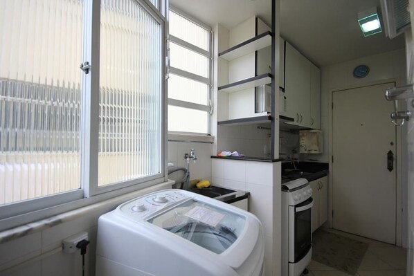 Standard Apartment, 2 Bedrooms, Refrigerator & Microwave | Room amenity