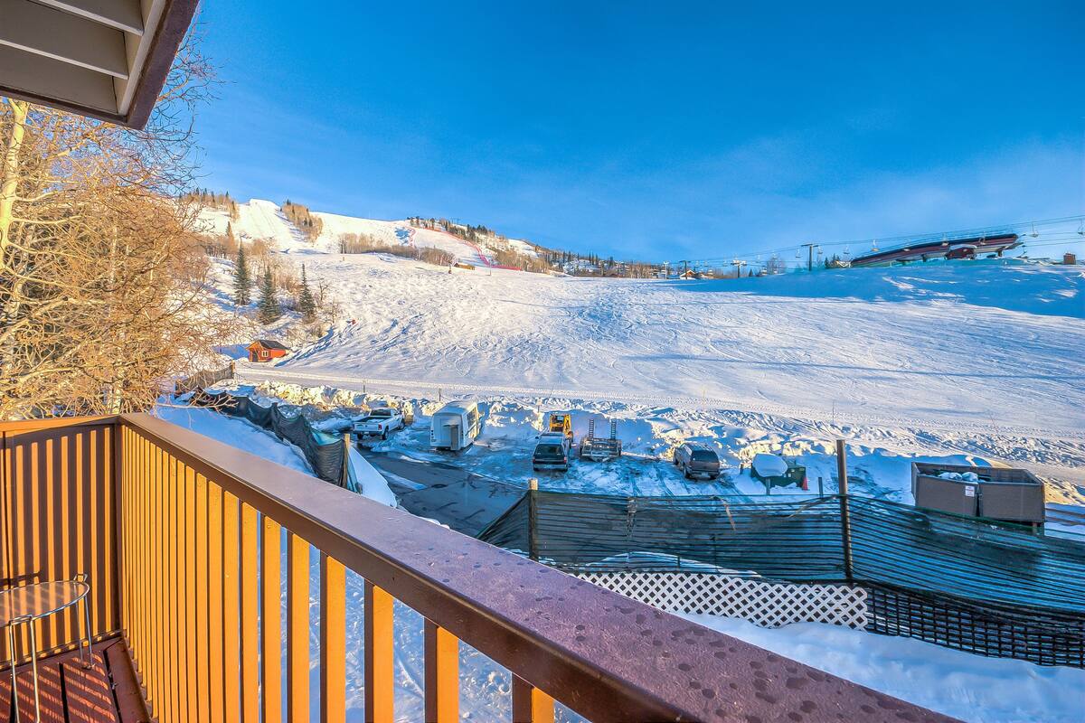 2 Bedroom, 2 Bathroom - SM 428 | Balcony