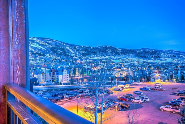 2 Bedroom, 2 Bathroom - 3326 | Balcony view